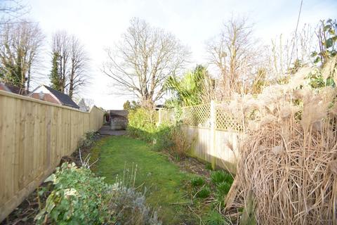 7 East Row, Holbrook, Ipswich, IP9 2PZ