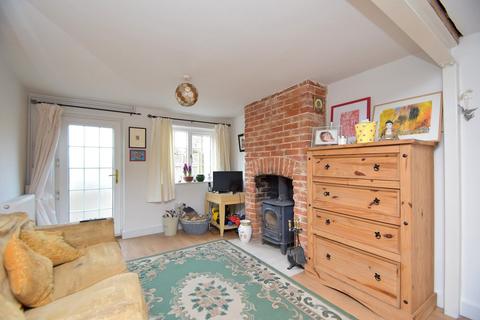 7 East Row, Holbrook, Ipswich, IP9 2PZ