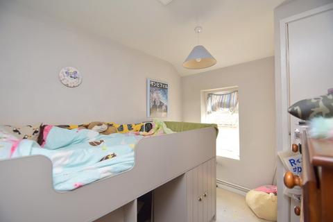 7 East Row, Holbrook, Ipswich, IP9 2PZ