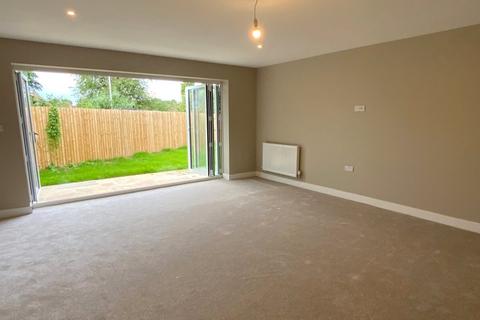 2 bedroom bungalow for sale, Compton Place, Basingstoke, Hampshire, RG22