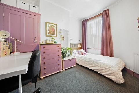 6 Brunswick Road, London, E10 6RS