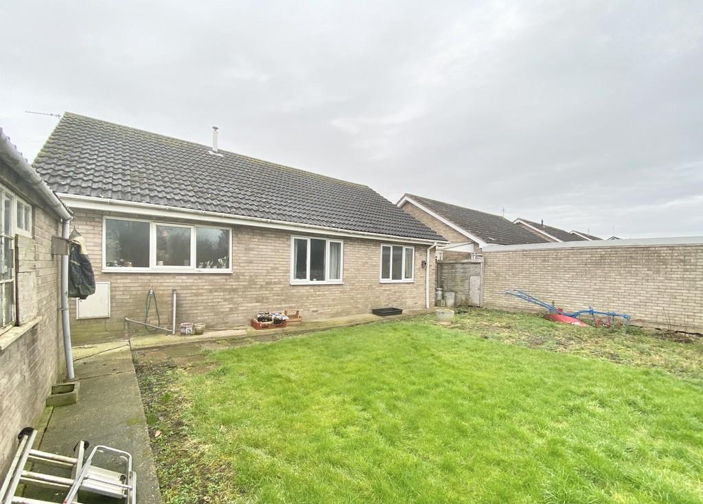 Hutton Cranswick, East Yorkshire 3 bed detached bungalow for sale £