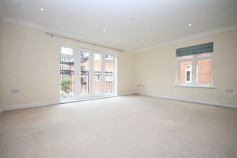 2 bedroom apartment to rent, LEATHERHEAD, KT22