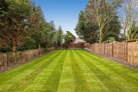 3 Cedar Grove, Bexley, DA5 3DB