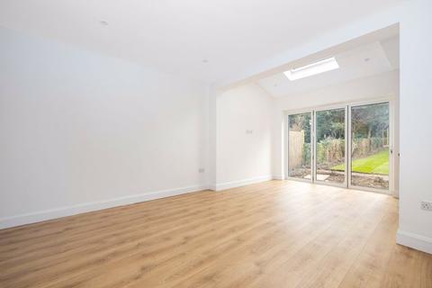 3 Cedar Grove, Bexley, DA5 3DB