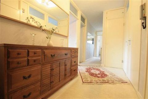 5 Rainsford Close, Stanmore, HA7 3DJ