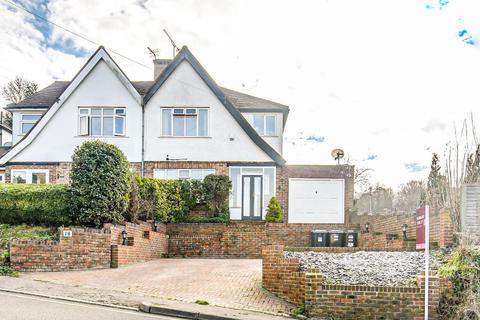 18 Tithepit Shaw Lane, Warlingham, CR6 9AL