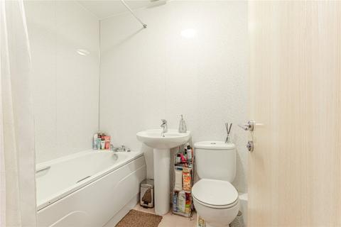 21 Baldwins Close, Royton, Oldham, OL2 5FG