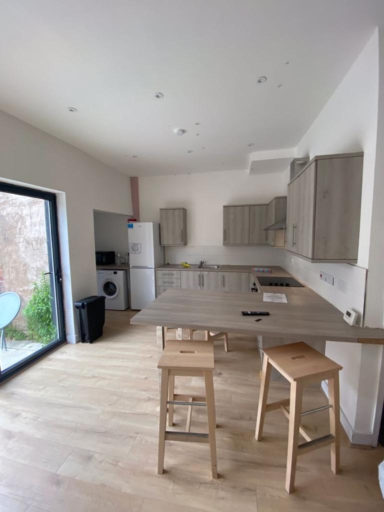 Kitchen-Dining Area