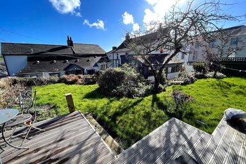 Finchley House, 23 Bodmin Hill, Lostwithiel, PL22 0AH