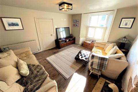 Finchley House, 23 Bodmin Hill, Lostwithiel, PL22 0AH