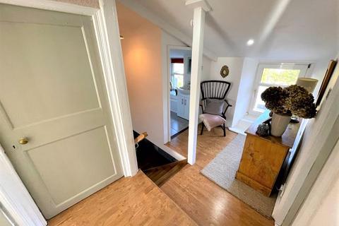 Finchley House, 23 Bodmin Hill, Lostwithiel, PL22 0AH
