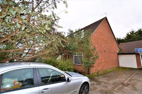 17 Bennetts Close, Slough, SL1 5AS