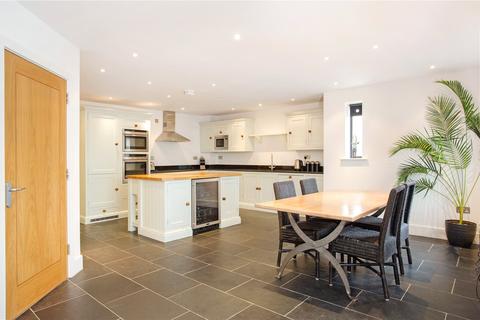 1 Kestrel Close, Cheltenham, GL53 0LQ