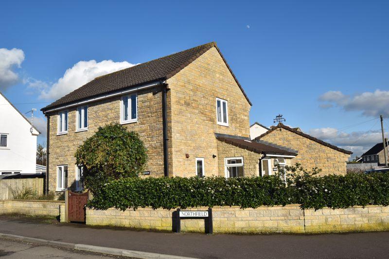 Northfield, Somerton 3 bed detached house £284,950
