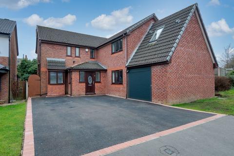 35 Dunham Close, Westhoughton, Bolton, BL5 2RP