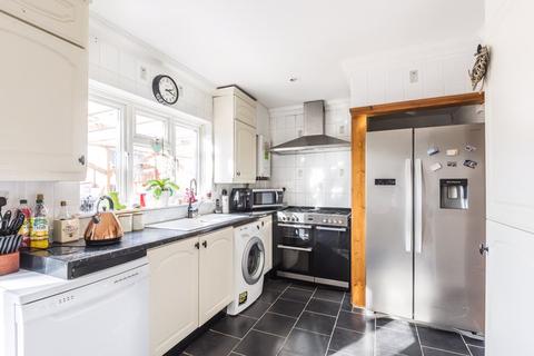 31 Danescourt Crescent, Sutton, SM1 3DZ