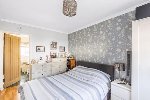 31 Danescourt Crescent, Sutton, SM1 3DZ
