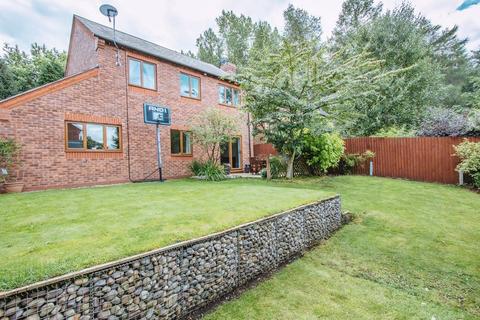 3 East Drive, Cheddleton, Leek, ST13 7DN