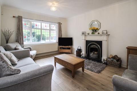 3 East Drive, Cheddleton, Leek, ST13 7DN