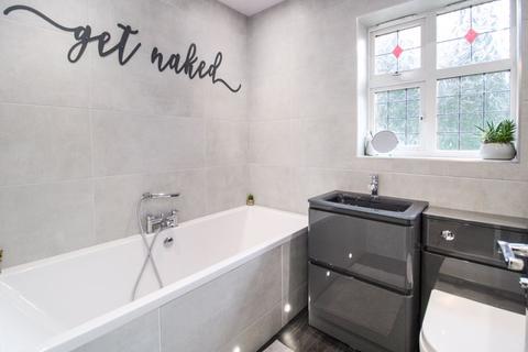 3 East Drive, Cheddleton, Leek, ST13 7DN