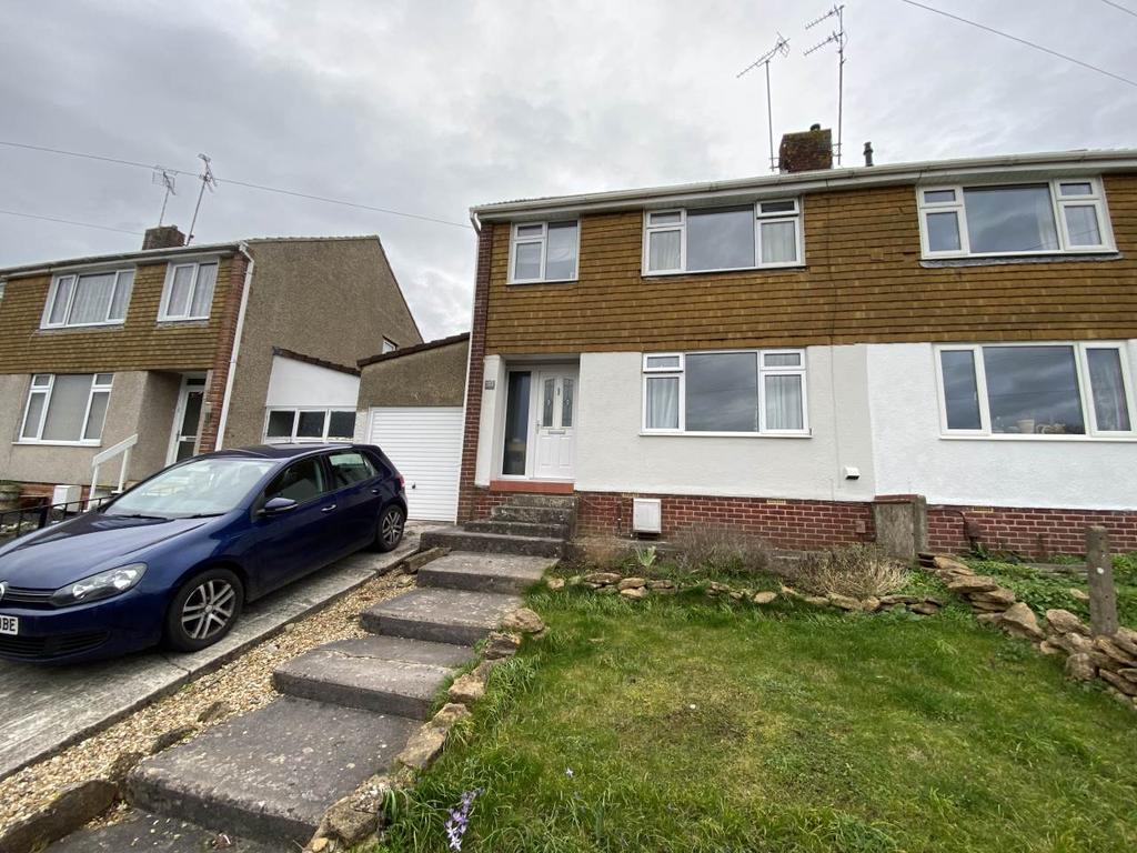 Park Hill Drive, Frome, Somerset 3 bed house £1,100 pcm (£254 pw)