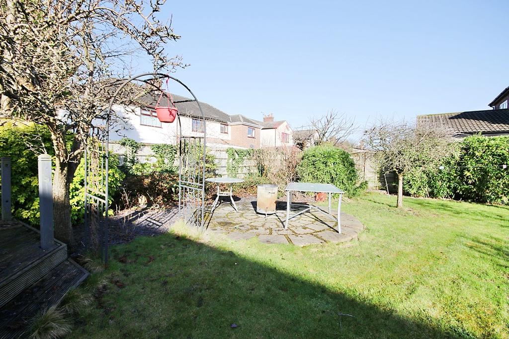 Birtles Road, Warrington, WA2 3 bed semidetached house £190,000
