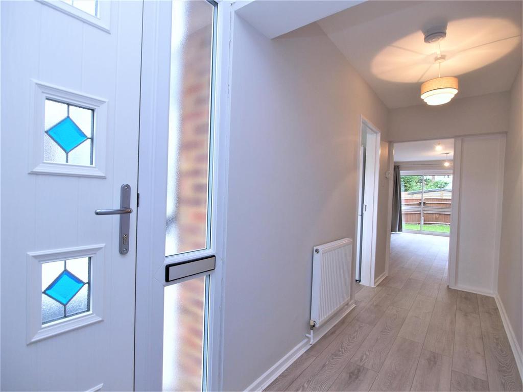 Mapleton Close, Bromley, BR2 2 bed £1,450 pcm (£335 pw)