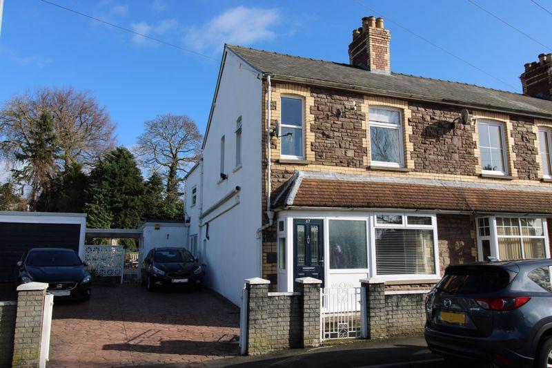 Park Crescent, Abergavenny 3 bed end of terrace house £315,000