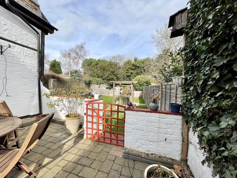 Courtyard/Garden