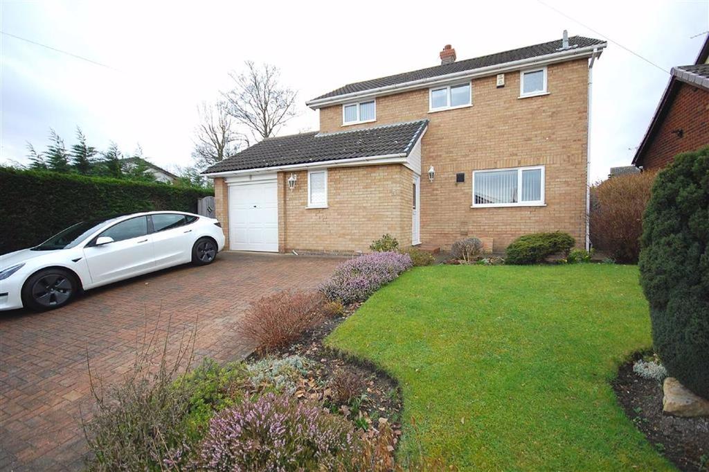 Drive, Kippax, Leeds, LS25 3 bed detached house £265,000