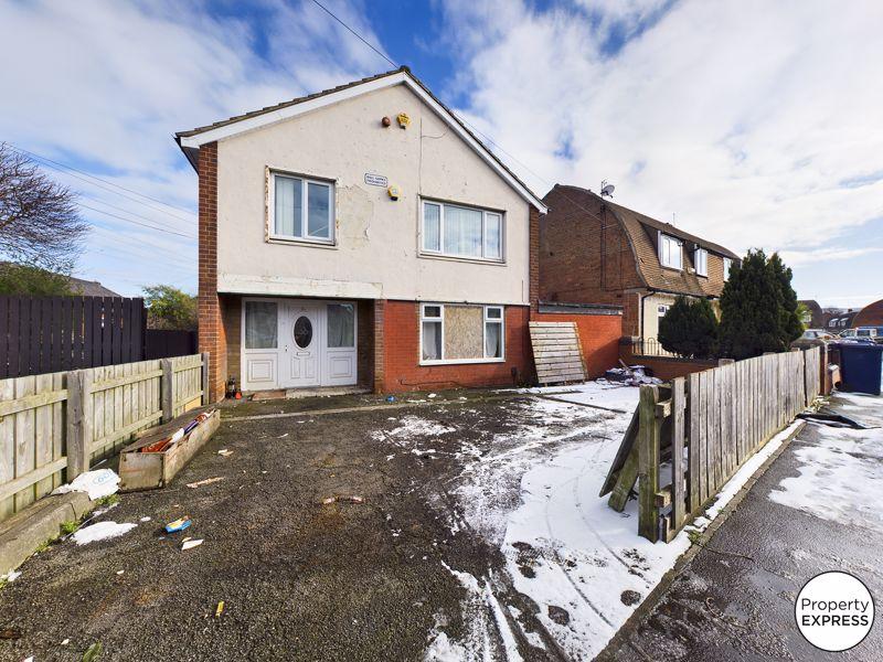 Keir Hardie Crescent, Middlesbrough... 4 bed detached house £30,000