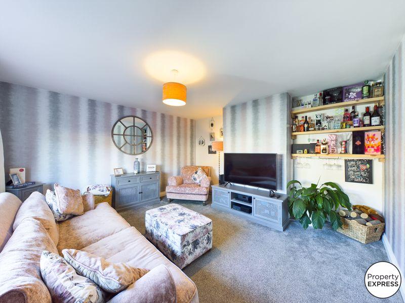 Fairfield Avenue, Ormesby, TS7 9BD 3 bed terraced house £150,000