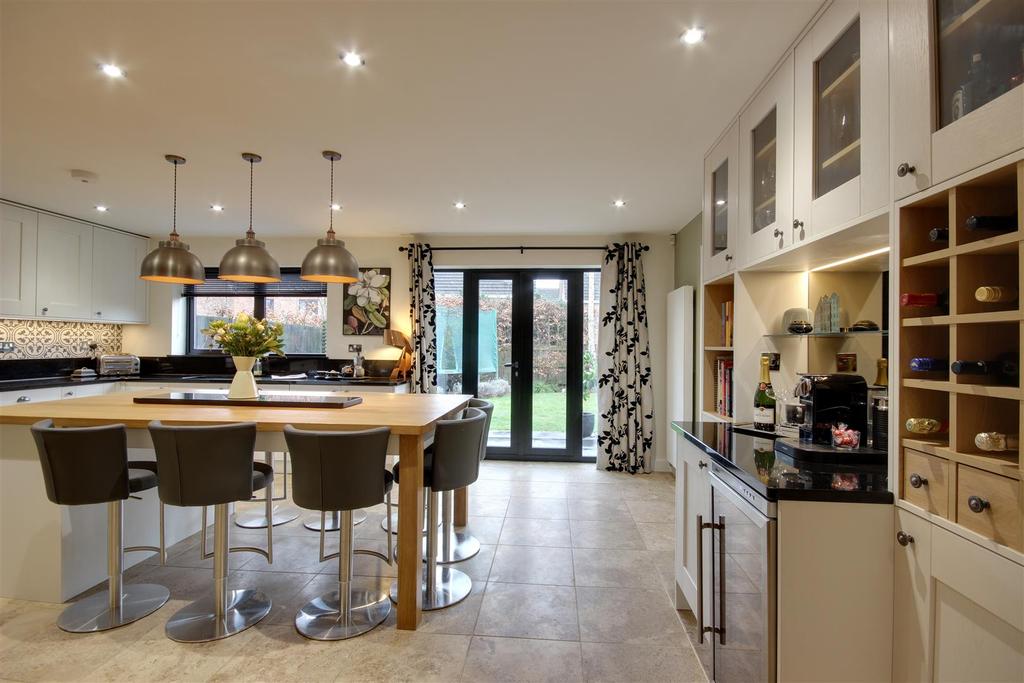 Living Kitchen - Alternative View