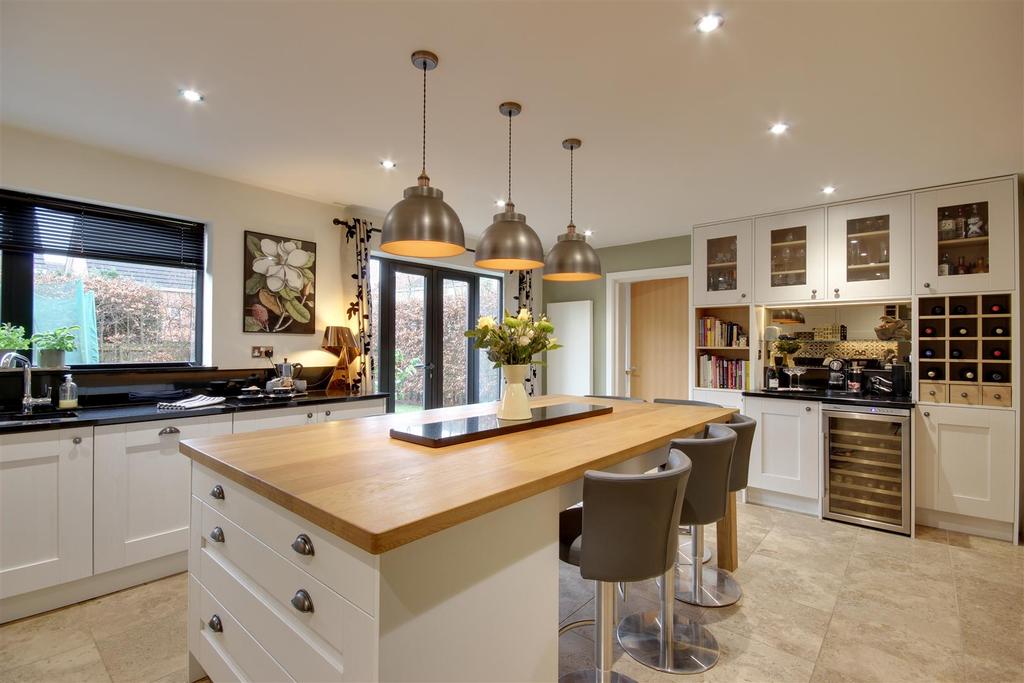 Living Kitchen - Alternative View