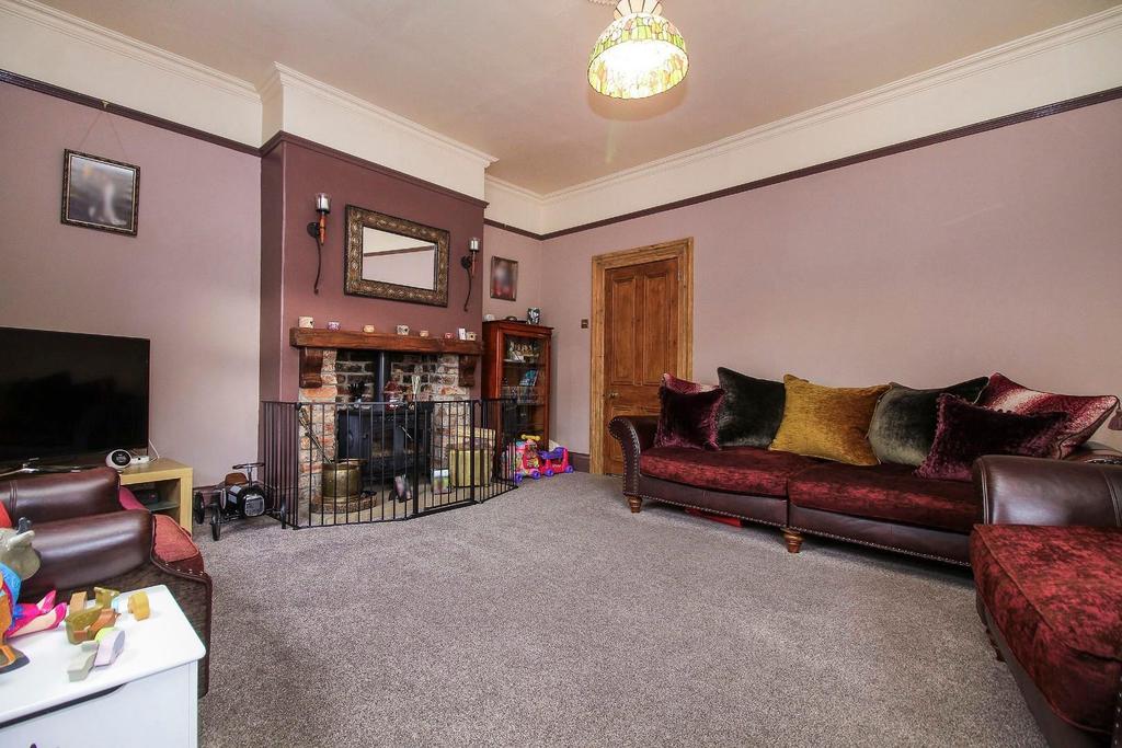Jackson Street, North Shields 2 bed end of terrace house £225,000