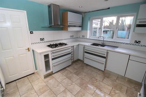 11 Whiteheart Close, Northampton, NN3 9GA