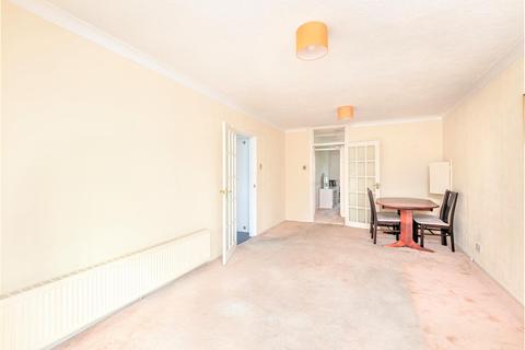31 Craigmount, Radlett, WD7 7LW