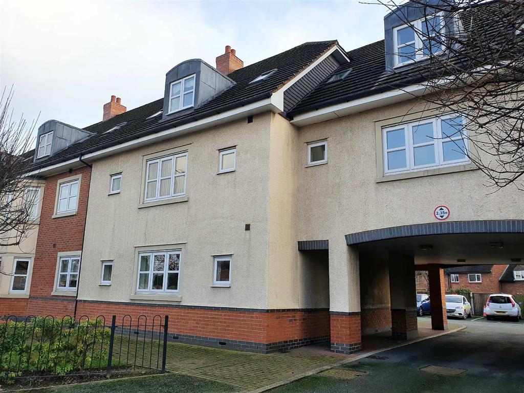 Monkmoor Road, Shrewsbury 2 bed flat for sale £155,000