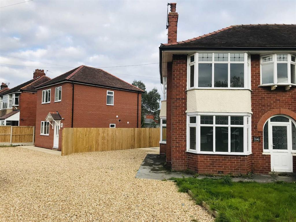 Whitchurch Road, Shrewsbury 3 bed detached house for sale £180,000