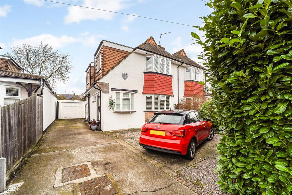Selkirk Road, Twickenham 3 bed semidetached house £725,000