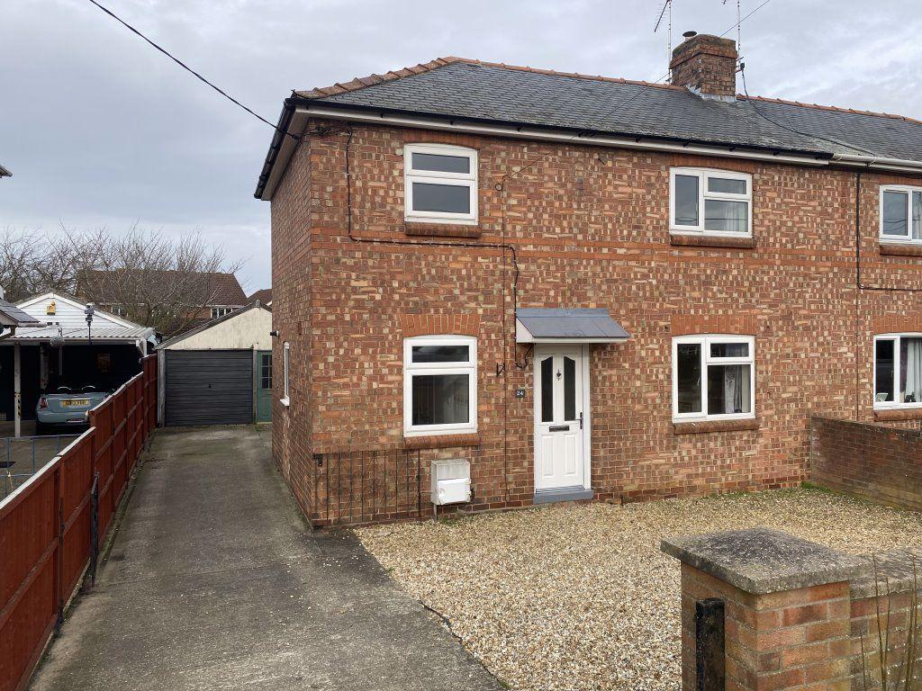 Westcliffe Road, Ruskington, Sleaford 3 bed semidetached house £620