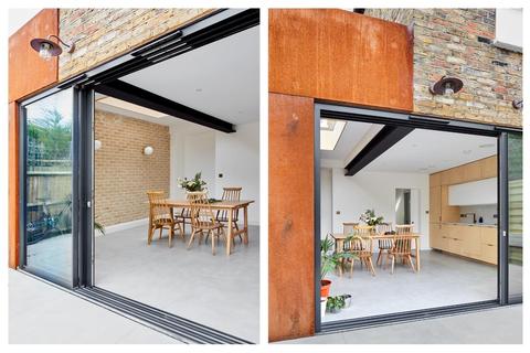 28 Mandrell Road, London, SW2 5DL