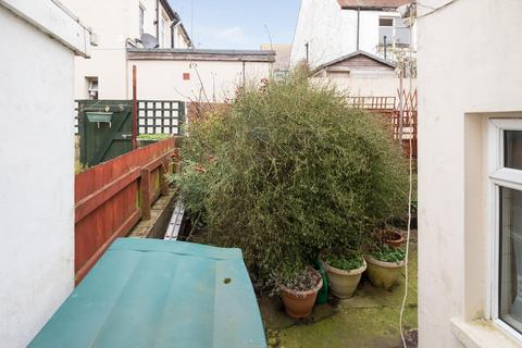 3 Elm Road, Folkestone, CT19 6EA