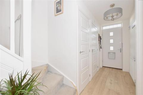 57 Benjamin Gray Drive, Littlehampton, BN17 7FA