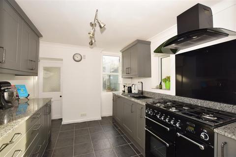 27 Peacock Street, Gravesend, DA12 1EF