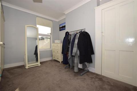 27 Peacock Street, Gravesend, DA12 1EF