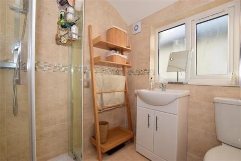 27 Peacock Street, Gravesend, DA12 1EF