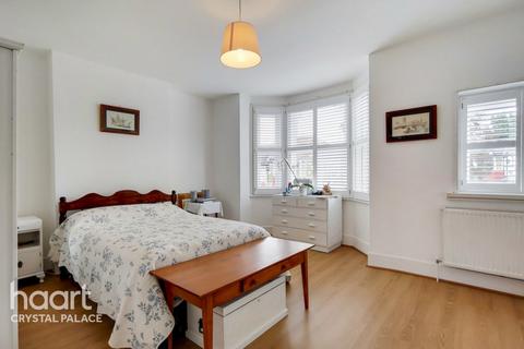 3 Carew Road, Thornton Heath, CR7 7RF
