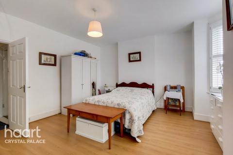 3 Carew Road, Thornton Heath, CR7 7RF